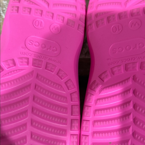 CROCS Women's Bright Pink Sandals - Picture 6 of 7